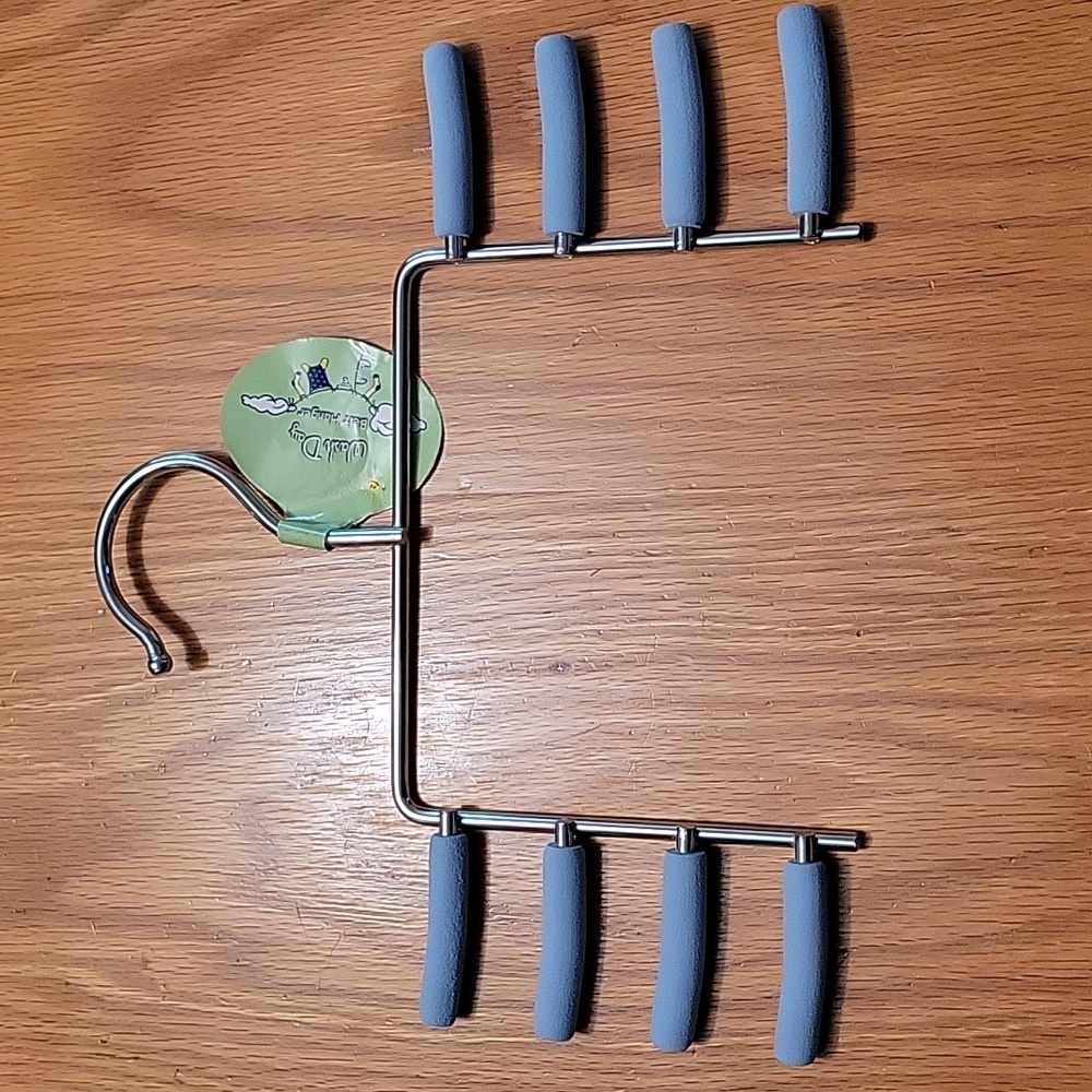 Belt, jewelry, scarf Hanger, 8 padded arms 2", 10 W x 9 L,  NWT